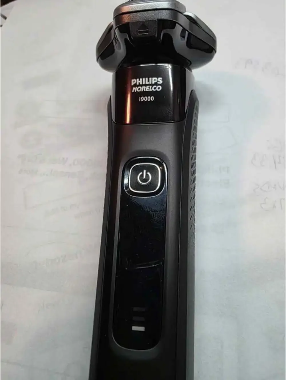 Philips Norelco i9000 Electric Shaver